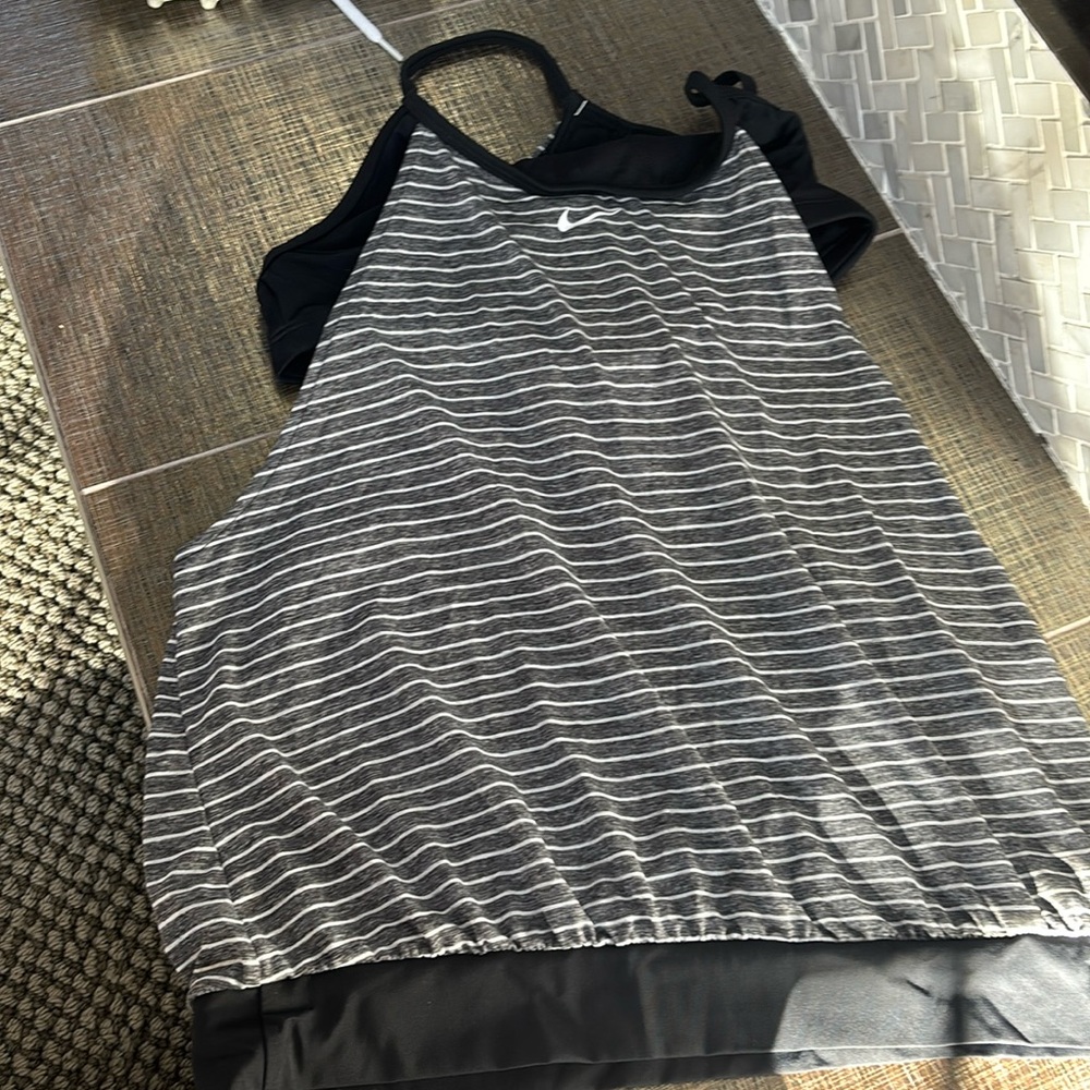 Ladies Nike workout top or swim shirt with built-in bra size large